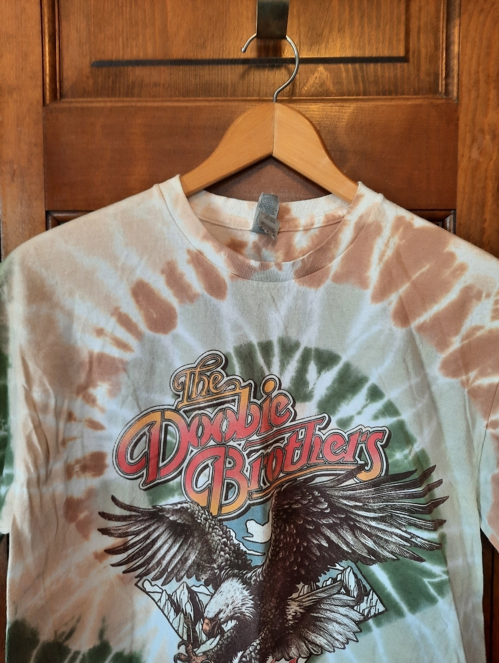 The Doobie Brothers 2024 Tour Tie Dye Concert Short Sleeve T-shirt Size Medium - Picture 2 of 11